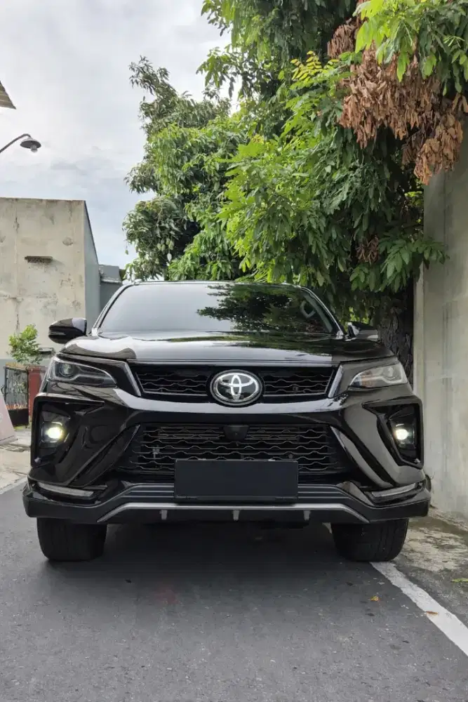 AII NEW FORTUNER GR Sport AERO PACKAGE TSS Solar AT