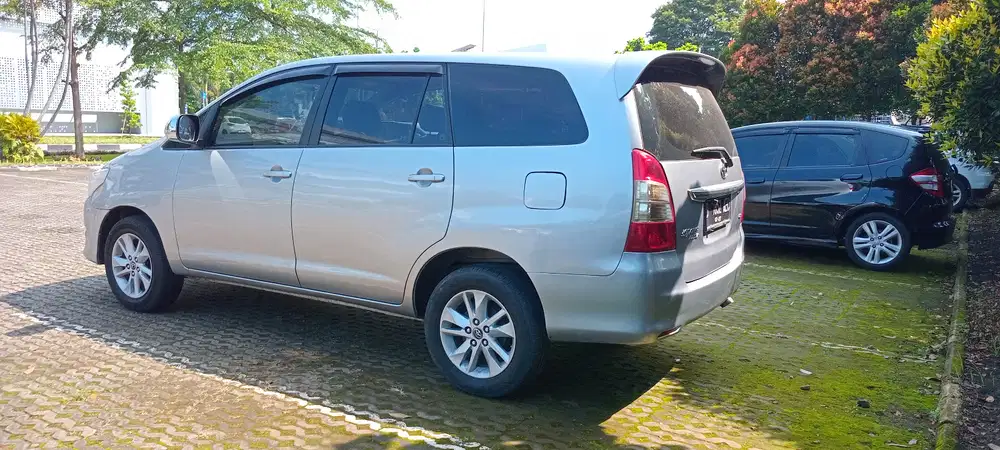 Toyota Kijang Innova 2015 Bensin