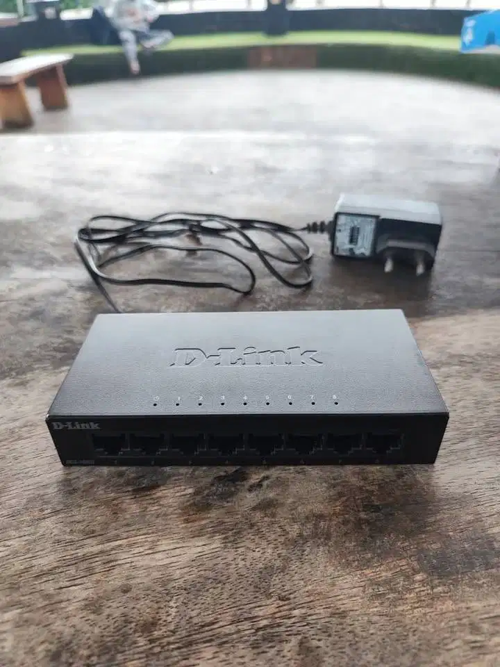 Switch D-Link DGS-108GL Bahan Metal