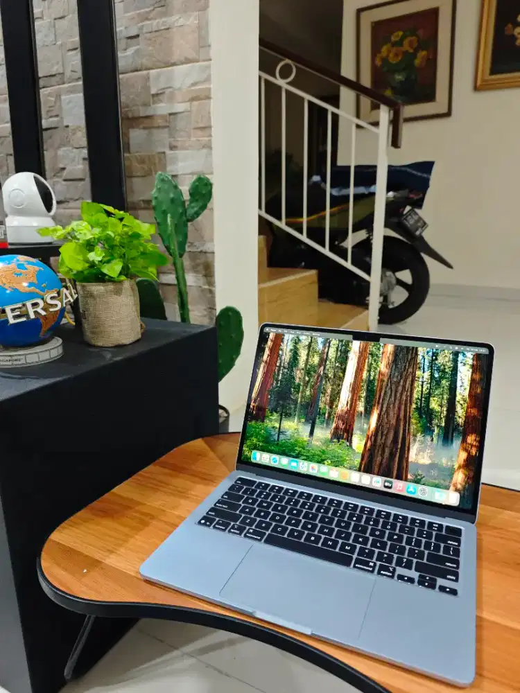 Laptop MacBook Air M4 16/512 IBOX x thinkpad