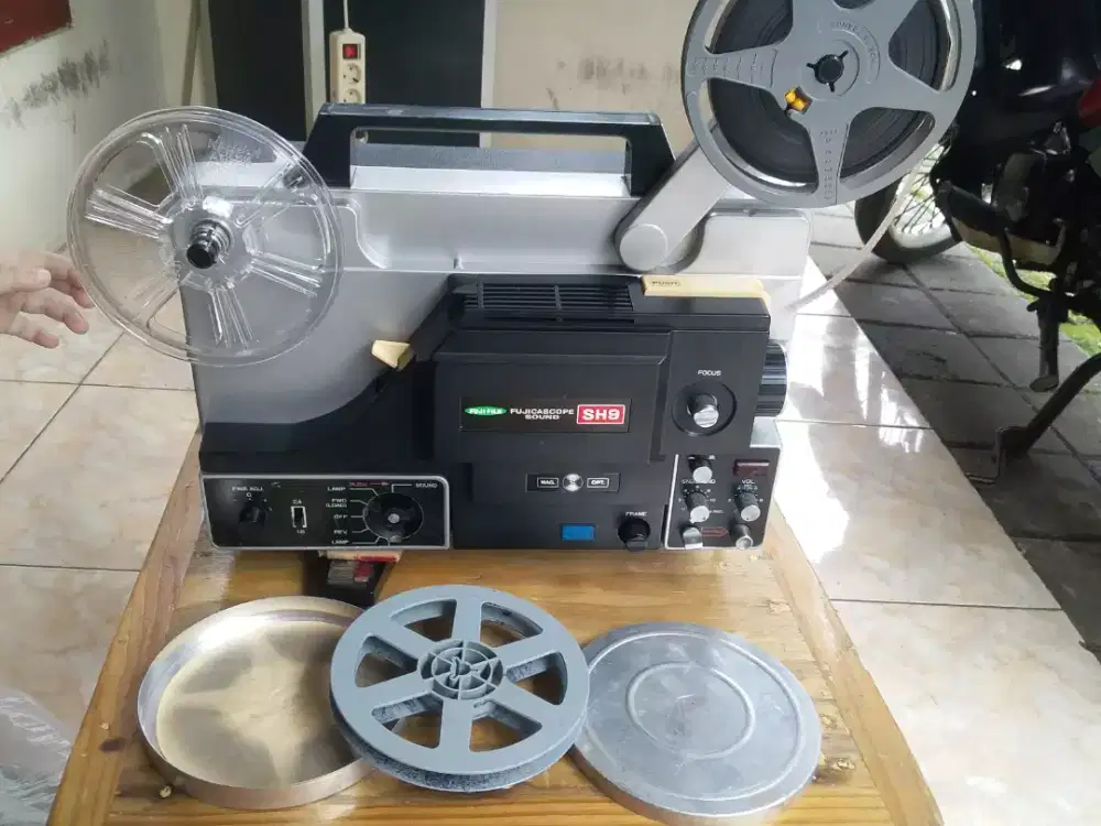 Proyektor jadul 8 mili