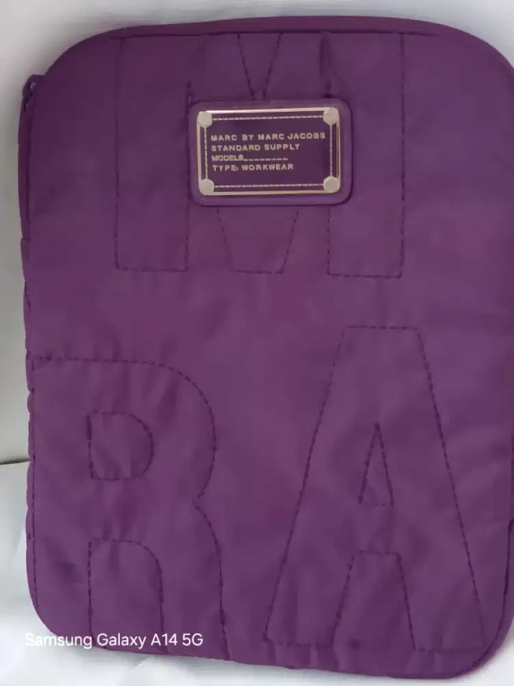 Marc by Marc Jacobs Dreamy Logo Tablet Sleeve - Deep Purple (Original)