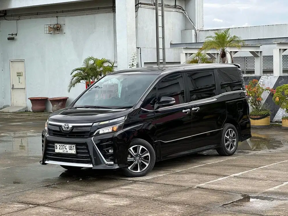 PALING MURAH !! DP10jt TOYOTA VOXY 2.0 AT MATIC 2018 SIAPA CEPAT !!
