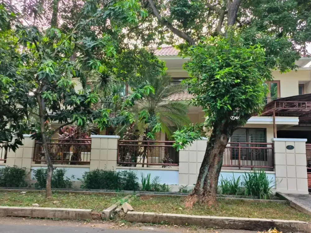DIJUAL RUMAH MEWAH – JL. WIJAYA V/14, MELAWAI, KEBAYORAN BARU, JAKARTA SELATAN Prime Location | Elegant House | Private Pool | Ready to Move