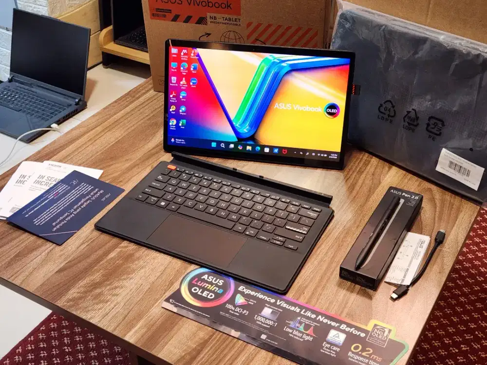 Laptop ASUS VivoBook 13 2in1 OLED i3 N305 8/256GB kondisi likenew