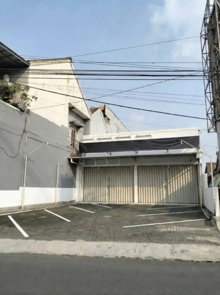 Tanah & Toko 392m² Jl. Dr. Soeparno Unsoed. SHM. Parkir Luas. Nego!