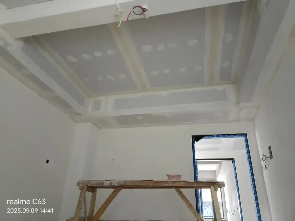 Pemasangan plafond, partisi, pvc