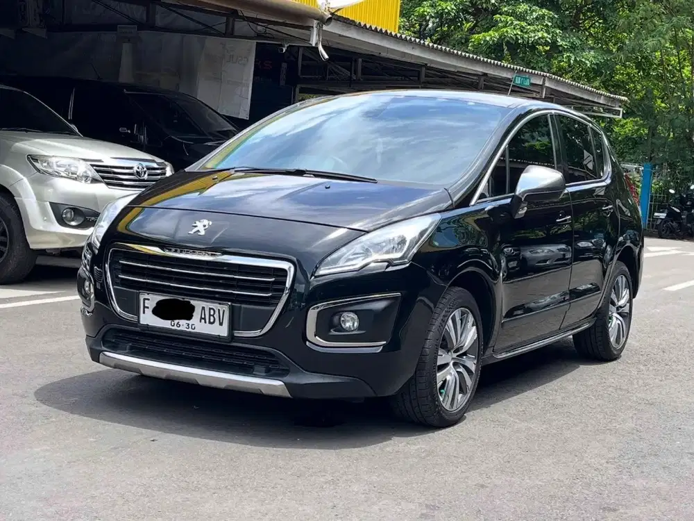 PEUGEOT 3008 1.6 AT 2016 HITAM