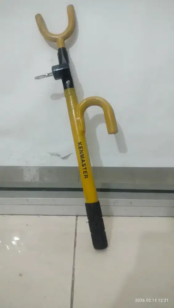 Kunci stir dan kunci roda mobil