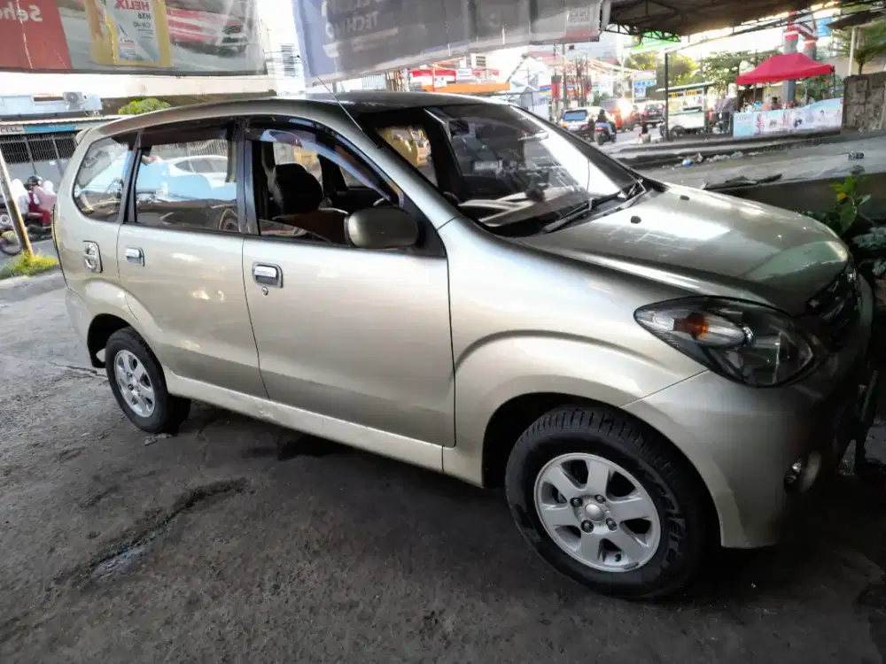 Jual Avanza G th.2004 kondisi masih bagus..