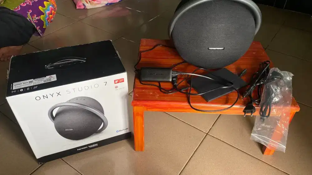 Speker Harman Kardon Onyx 7 Studio