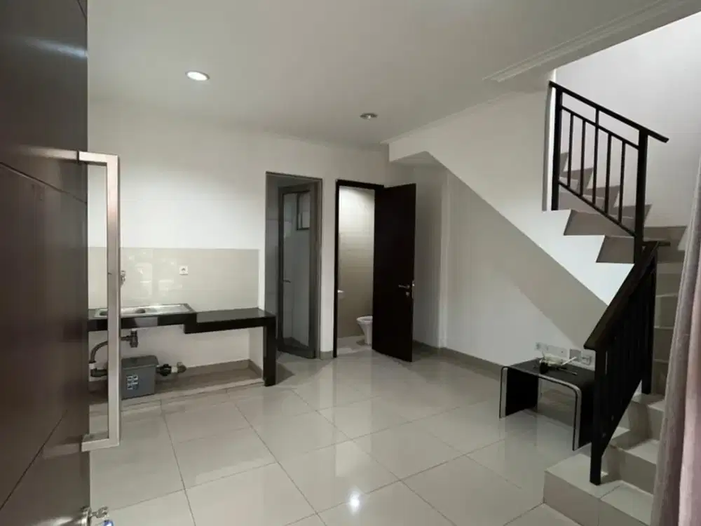 Disewakan Rumah Pik 2 Tahap 1 Ukuran 4.5x10 Kosongan 2 Ac + Gorden