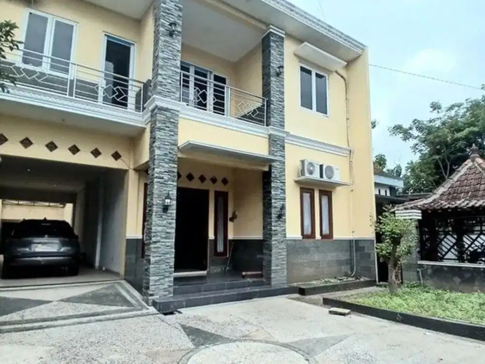 Disewakan Rumah Mewah 2 Lantai Full Furnished di Cepokojajar, Piyungan, Bantul Lingkungan Asri & Nyaman