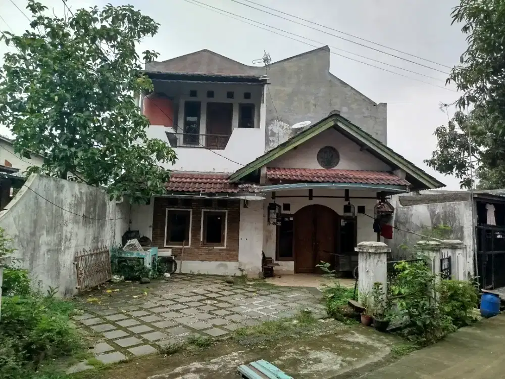 Rumah 2 lantai luas 160 m