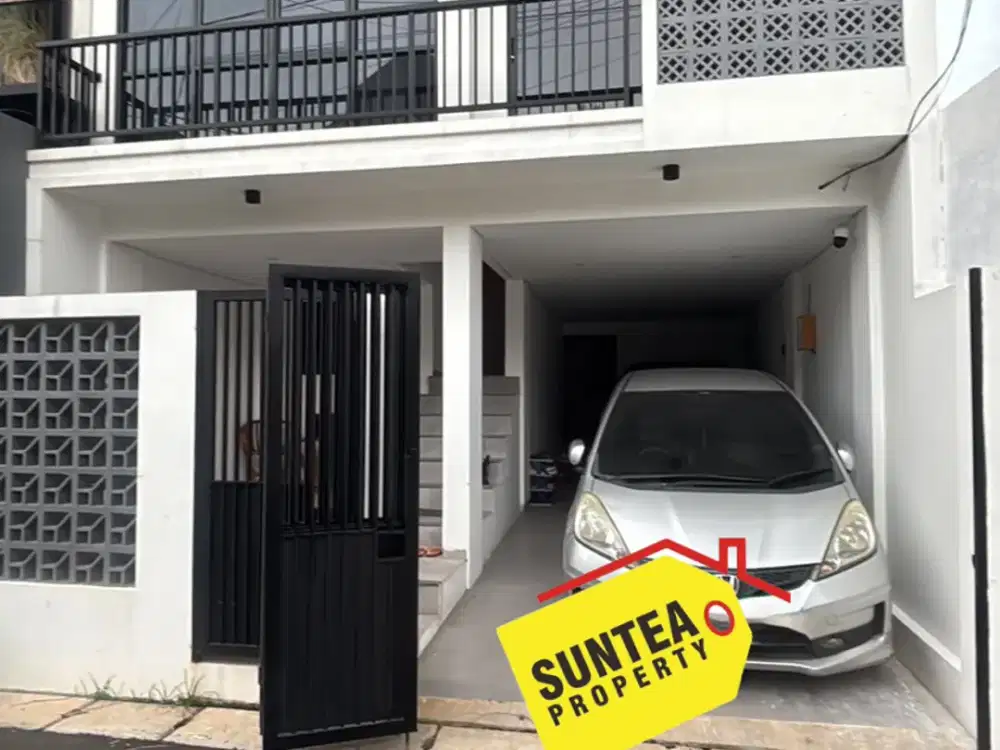 Rumah Modern 3 Lantai Fully Furnished  Dalam Cluster. Akses Strategis Dekat Pintu Tol Petukangan Selatan Jaksel