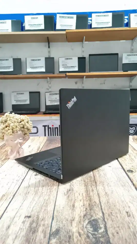 Laptop Lenovo Thinkpad T490s intel Core i5-Gen8 Ram 8 GB
