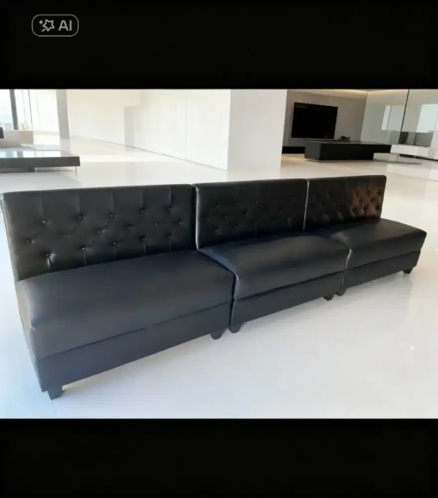 Sofa kafe bisa juga untuk ruang tunggu