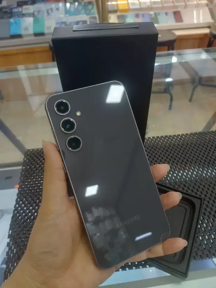 Samsung Galaxy S23FE 8/128GB Ex Garansi Resmi Sein Mulusss Abisss