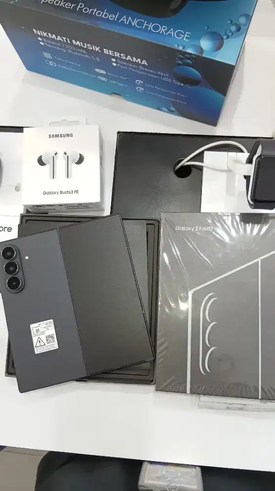 Samsung Zfold7 512 buds 3 fe