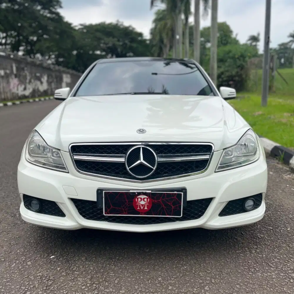 MERCEDES BENZ C200 CGI AT 2012 TERAWAT
