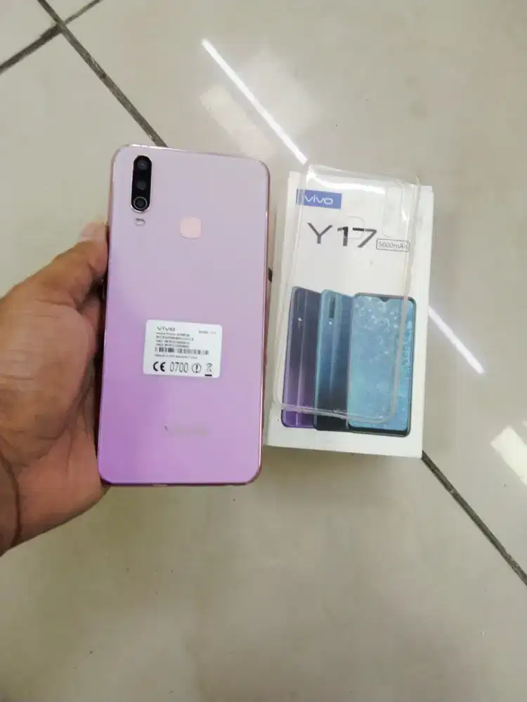 Vivo Y17 Ram  8 /256 GB inter