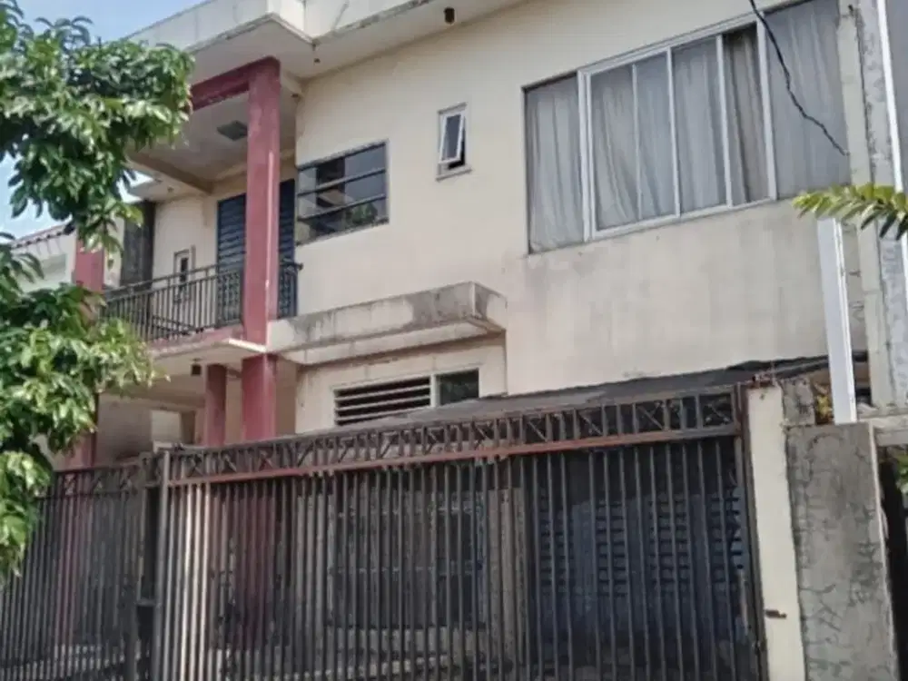 DIjual Rumah Besar dan Luas Islamic Village Kelapa Dua, Tangerang, LT 300m, 2lt, Shm, Dibawah Pasar!