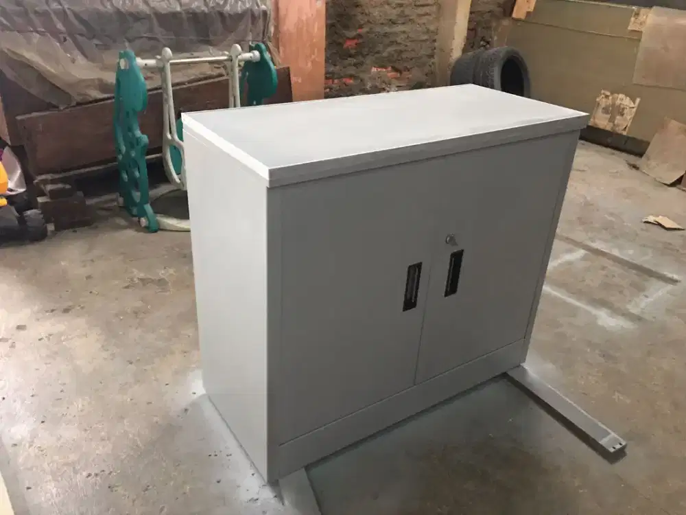 lemari arsip full besi