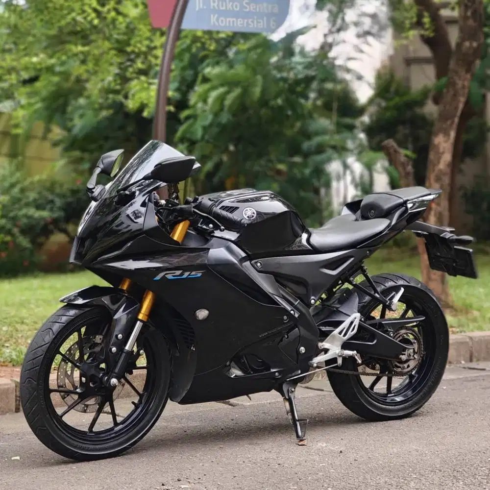 YAMAHA YZF R15 V4 2023 BLACK KM LOW PAJAK PANJANG SIAP RIDING