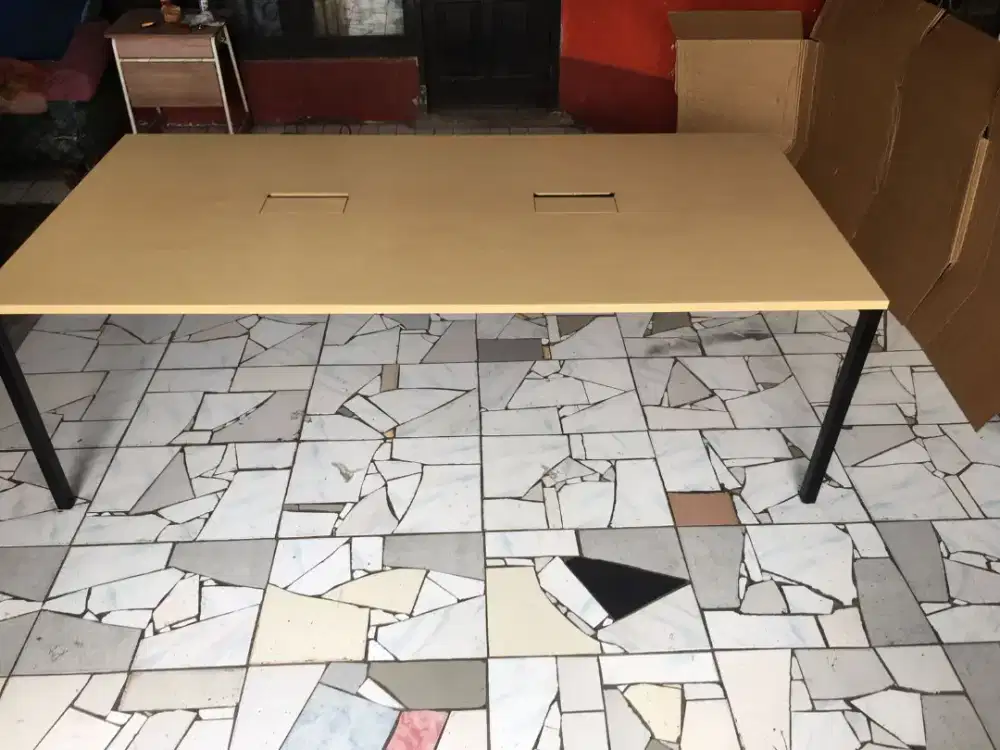 meja meeting informa