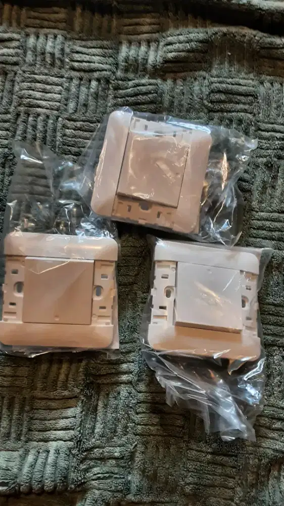 Schneider Switch, 1 dan 2 gang