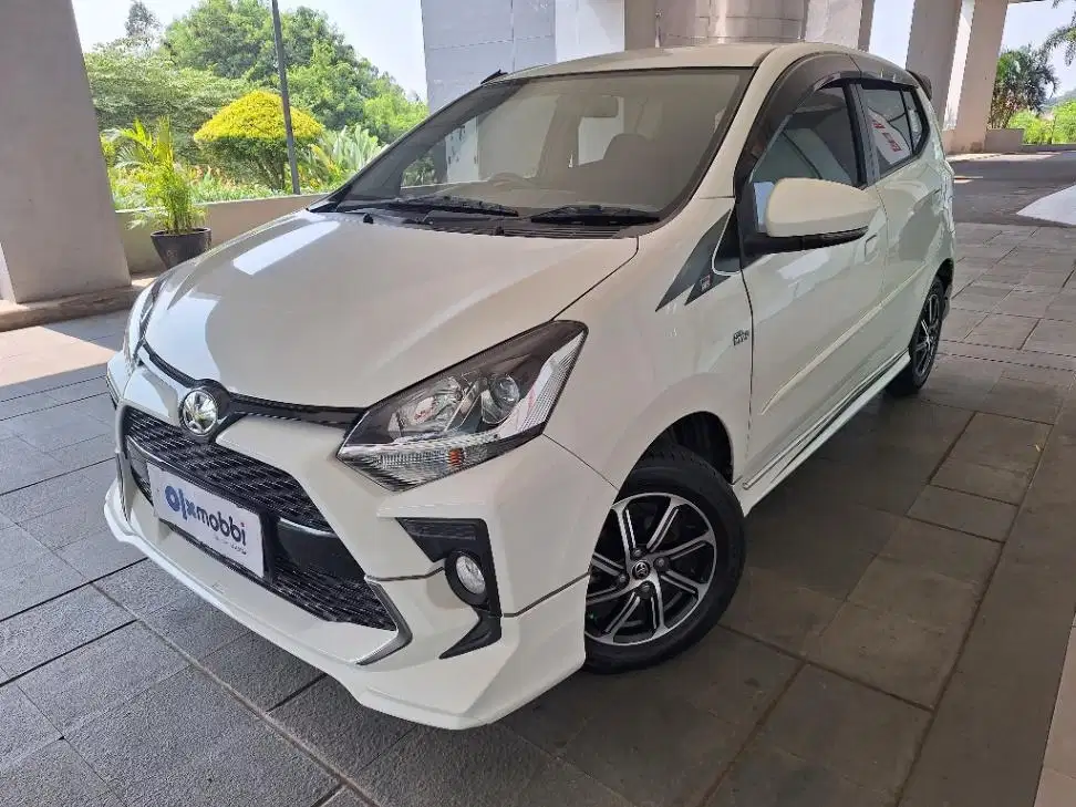 DP MURAH Toyota Agya 1.2 GR Sport Bensin-AT 2022 Putih CHFJB