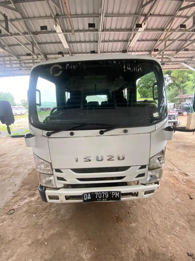 Isuzu elf 2018 ss lengkap mesin aman