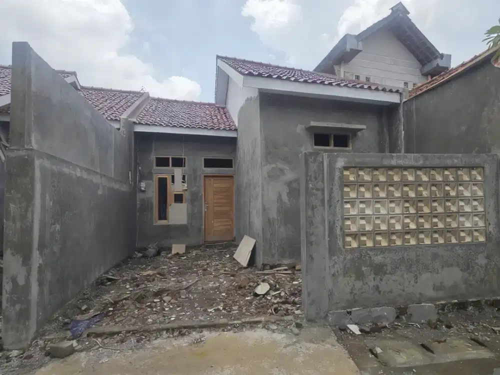 rumah nusukan progres finishing dekat terminal solo