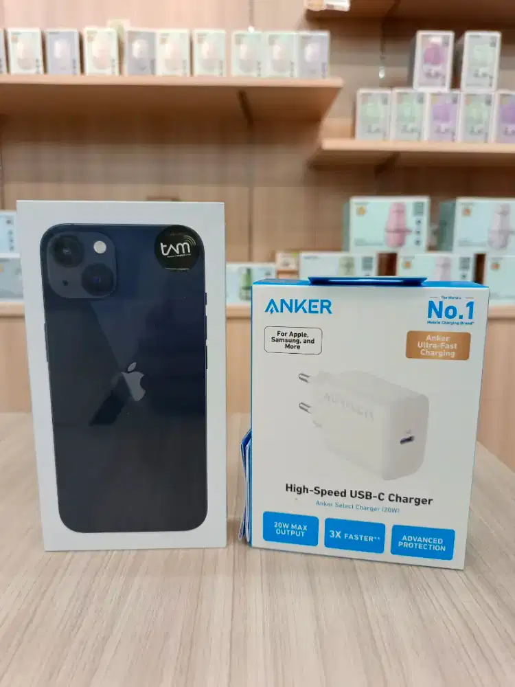 Promo Februari iPhone 13 128GB Free Adaptor Cicilan Kartu Kredit 0%