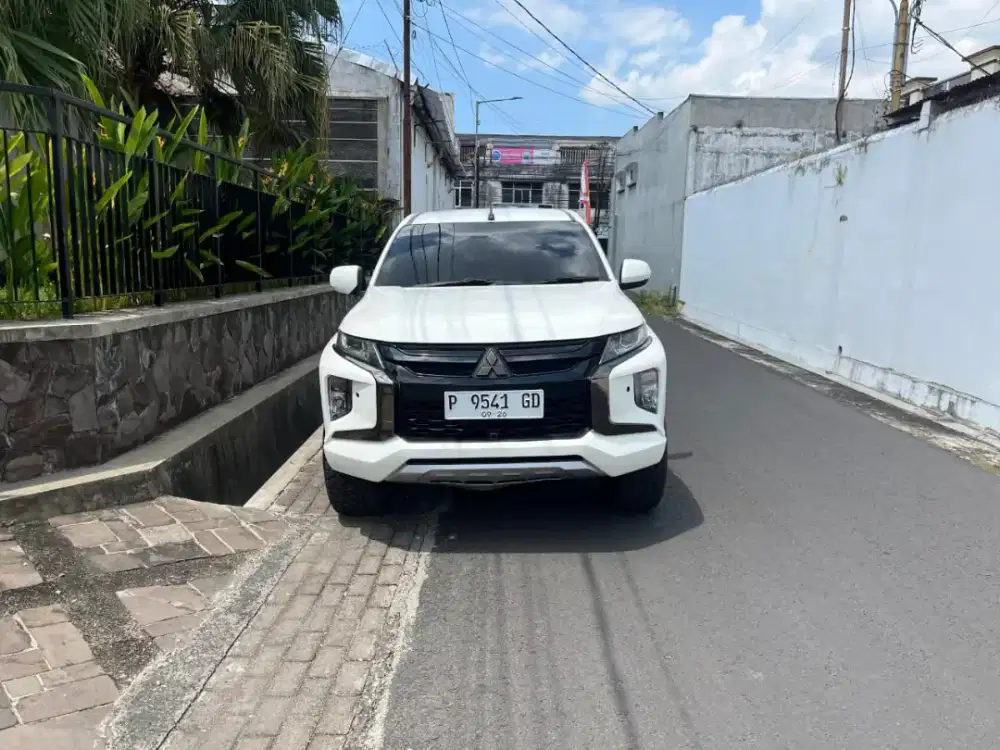 Triton gls 2.4 4x4 Manual 2021