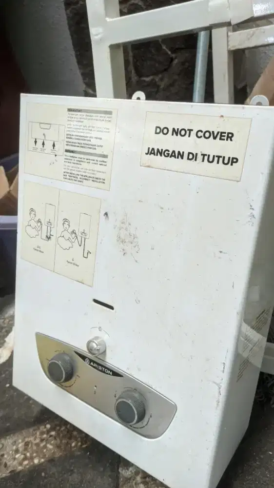 Water heater ARISTON