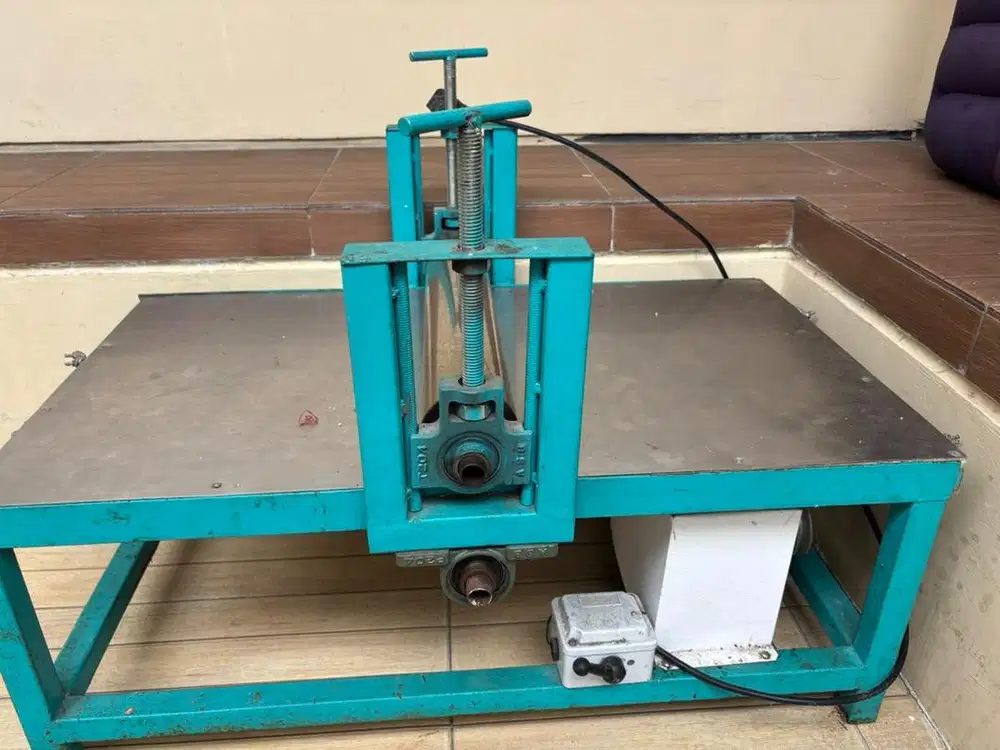 Mesin Penipis Adonan/Dough Sheeter