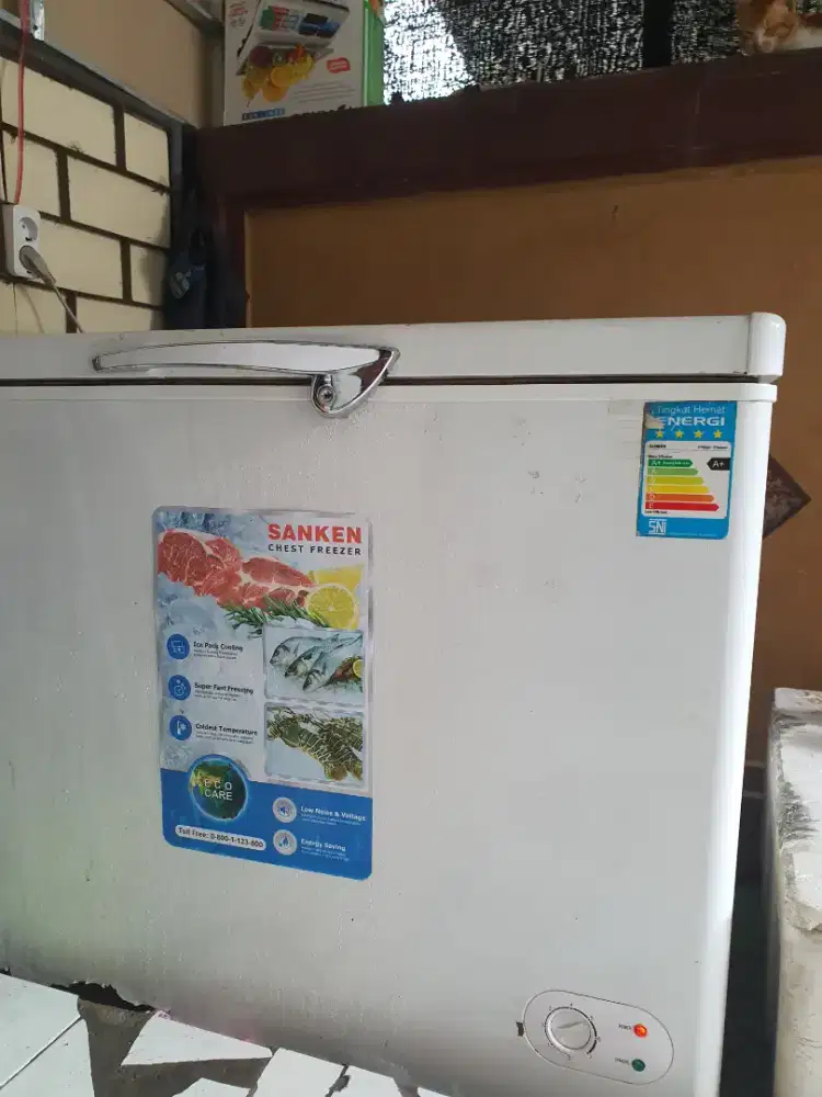 Di jual Freezer Sanken