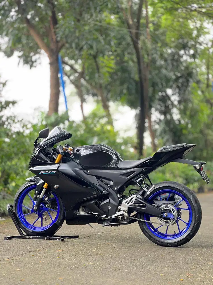 YAMAHA R15 V4 2022 BLACK KM LOW PAJAK HIDUP LIKE NEW
