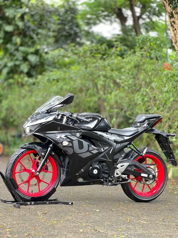 SUZUKI GSX R150 2021 BLACK KM LOW PAJAK PANJANG SUPER MULUS