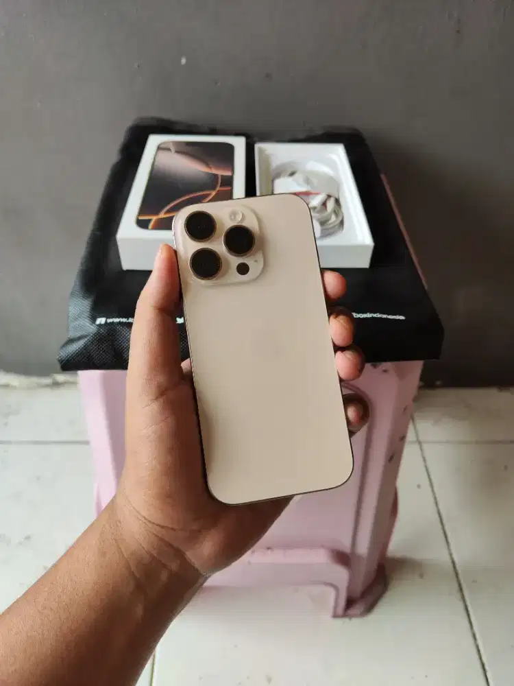 Iphone 16 pro 128gb ibox on oktober 2026 fullset mulus