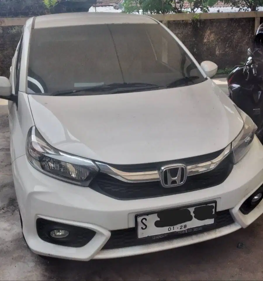 Honda Brio Satya E CVT 2022, Warna Putih, KM Rendah, Plat S Mojokerto