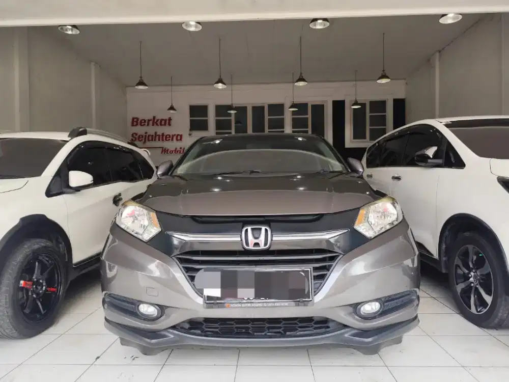 Km 60rb Honda HRV E matic 1.5 abu-abu 2017 Surabaya fullorisinil