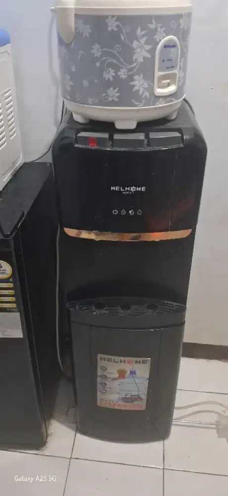 Dijual Saja Dispenser Galon Bawah