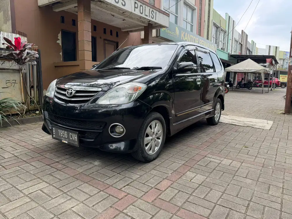 Toyota Avanza 2010 Bensin