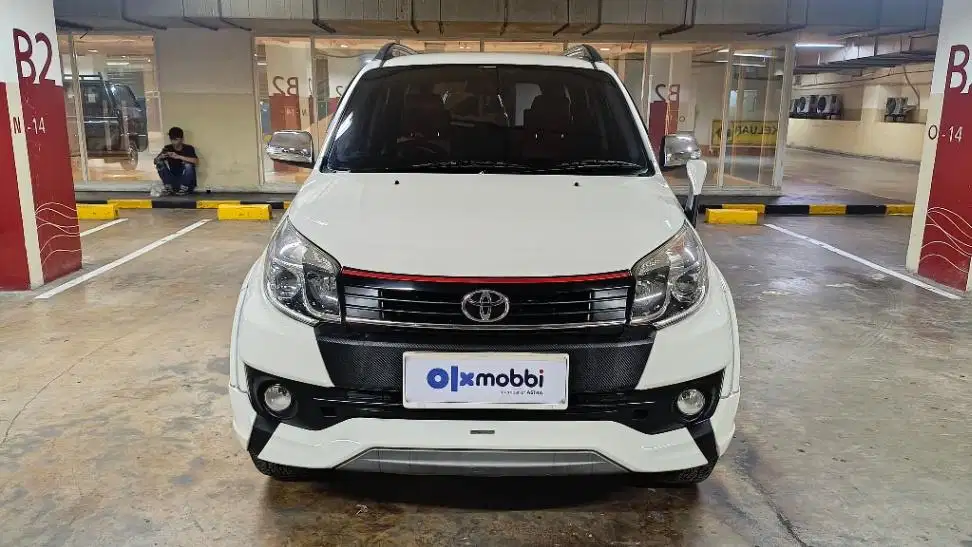 TERMURAH Toyota Rush 1.5 TRD Sportivo Ultimo Bensin-AT Putih 2017