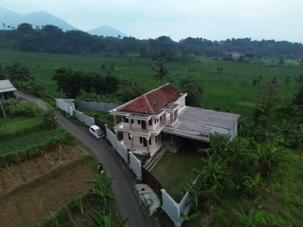 Dijual Villa Bogor View Sawah & Gunung LT 1025 SHM