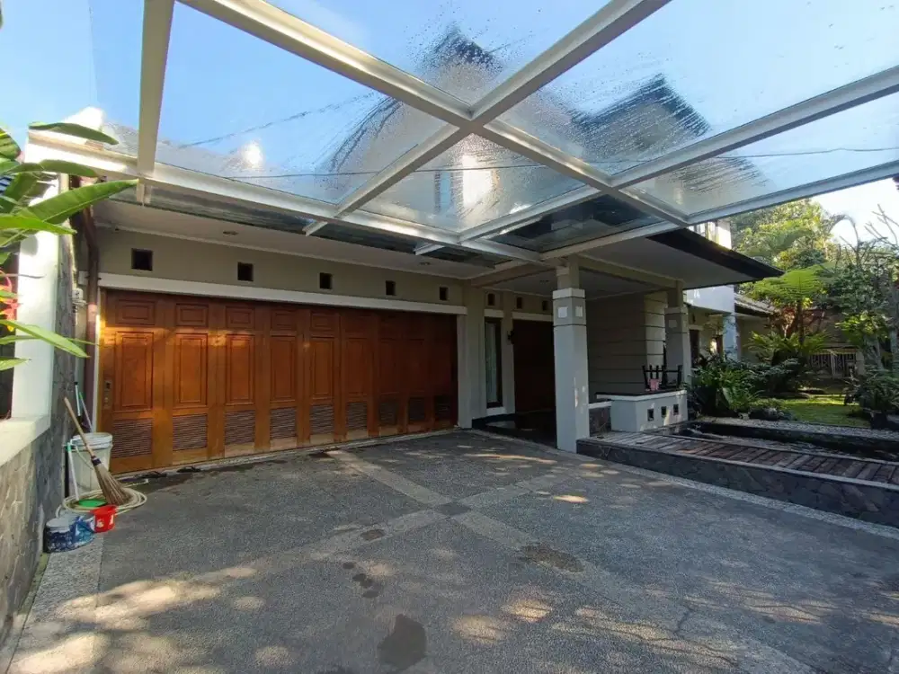 rumah mewah komplek Dago asri sayap dago dekat itb