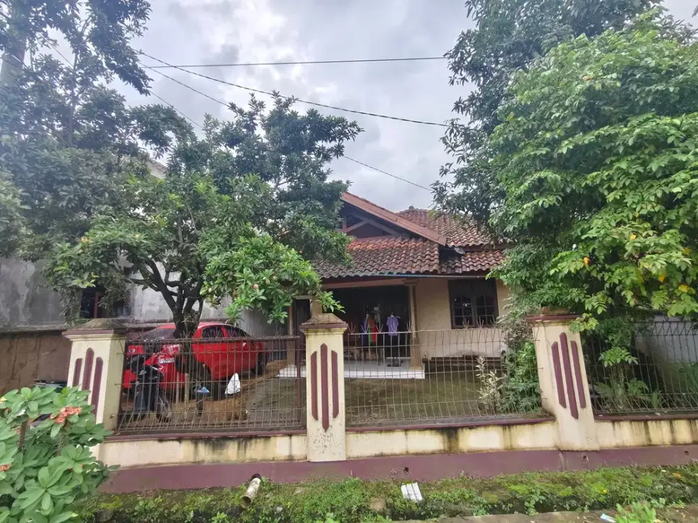 Rumah Asri Terawat 3 Menit ke Terminal Leuwiliang Dibantu KPR J-40887