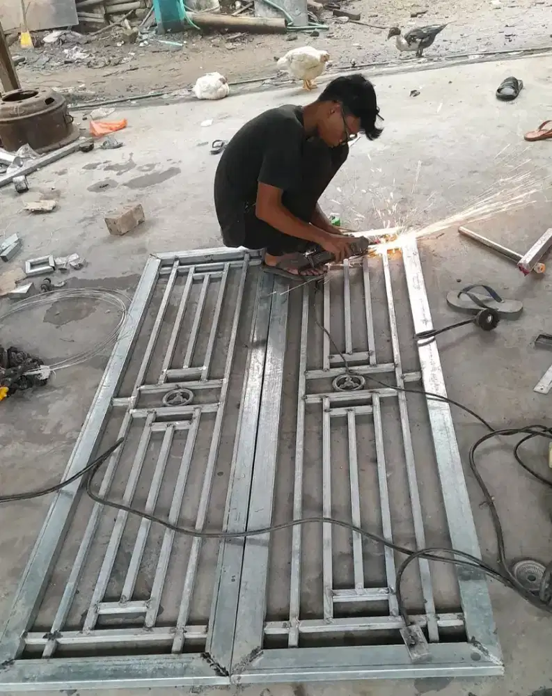 Tukang las panggilan